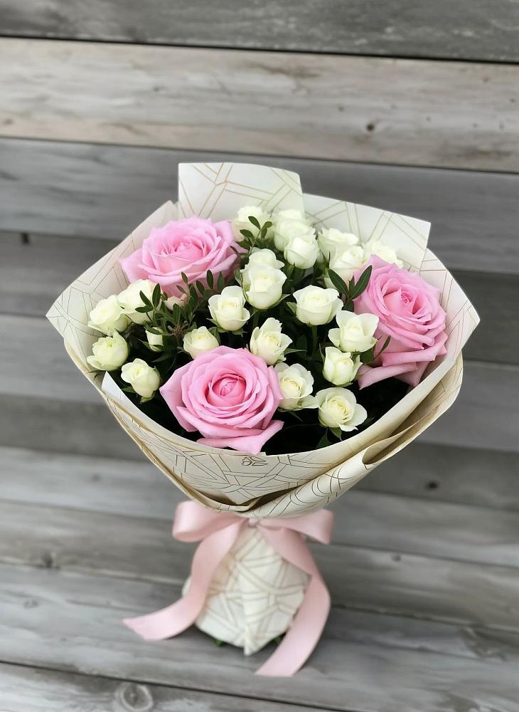 Букет цветов из: Розы в Ленинградской