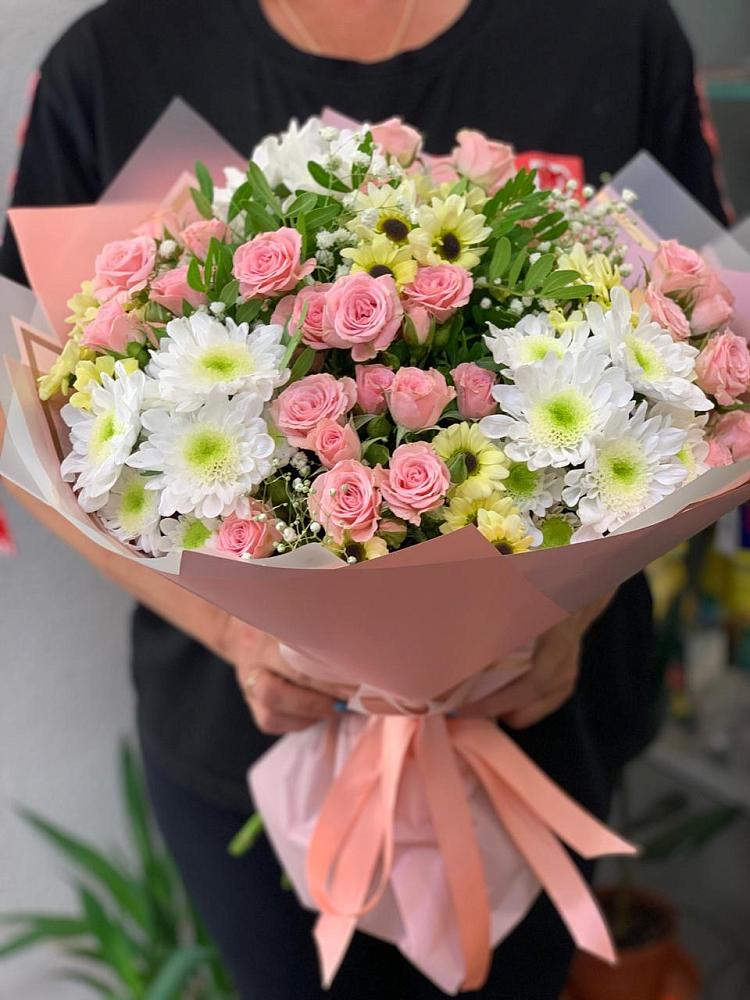 Букет цветов из: Розы и Хризантемы в Ленинградской