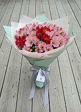 Букет цветов из:  Альстромерии в Ленинградской