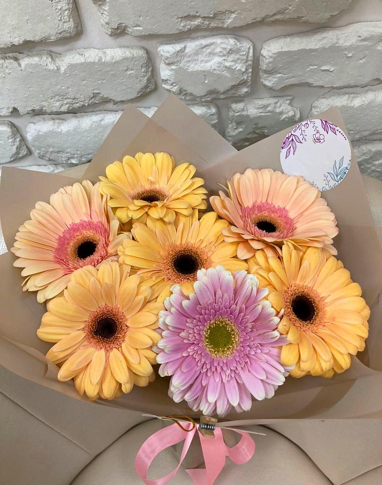 Букет цветов из: Герберы в Ленинградской