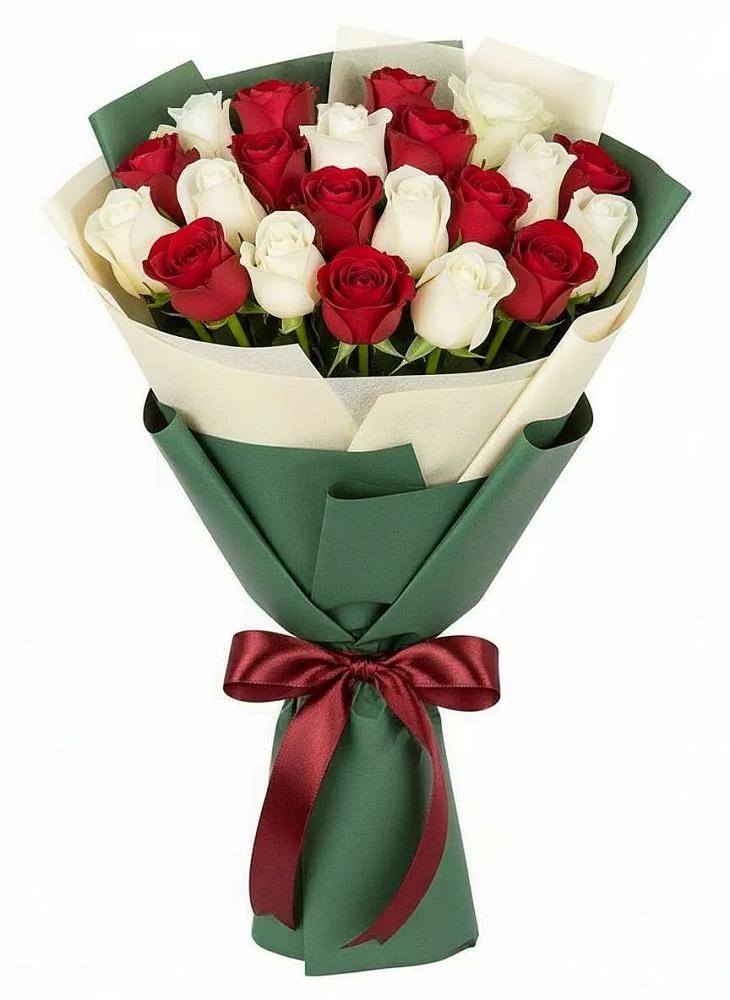 Букет Микс из красных и белых роз в Ленинградской