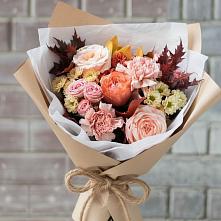 Букет цветов из:  Гвоздики, Хризантемы и Розы в Ленинградской