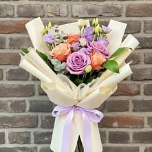 Букет цветов из:  Лизиантусы и Розы #REPLACE_PRED# Ленинградской