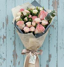 Букет цветов из:  Розы в Ленинградской