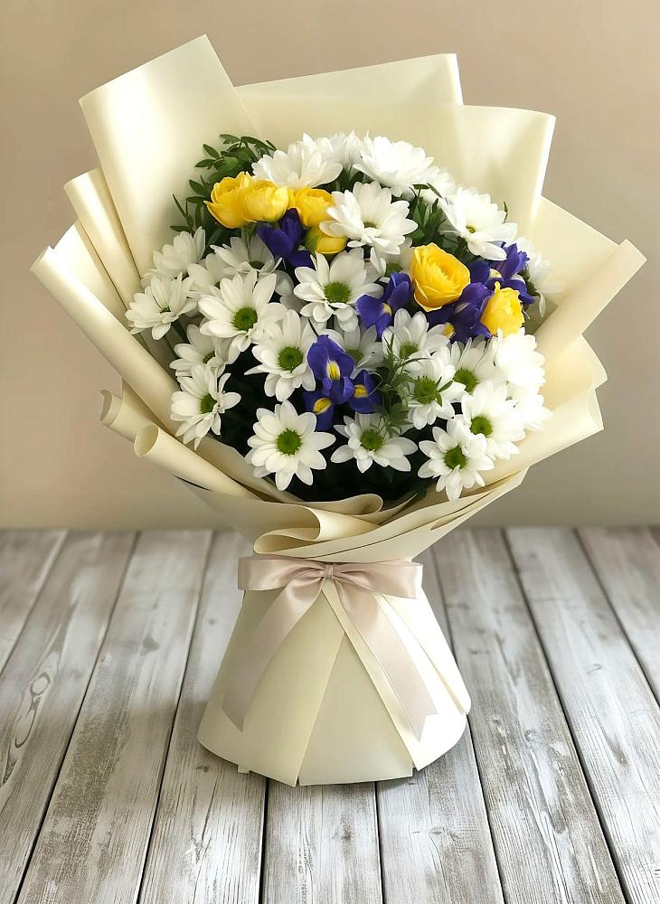 Букет цветов из: Ирисы, Хризантемы и Розы в Ленинградской