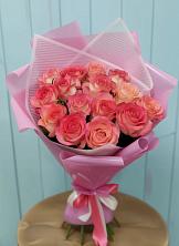 Букет 15 Розовых роз Равель в Ленинградской