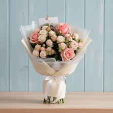 Букет цветов из:  Розы в Ленинградской