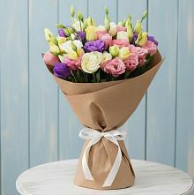 Букет цветов из:  Лизиантусы в Ленинградской