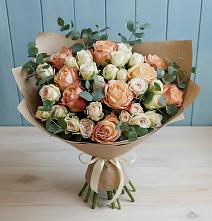 Букет цветов из:  Альстромерии и Розы в Ленинградской