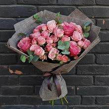 Букет цветов из:  Розы в Ленинградской